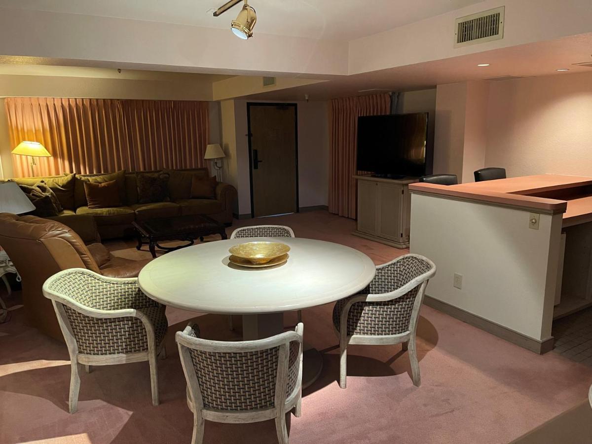 Ramada By Wyndham Viscount Suites Tucson East Exterior photo